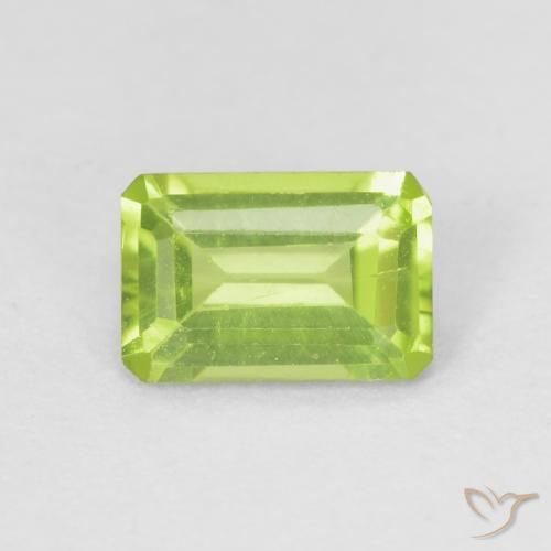 0.56ct Natürlicher hellgrün Peridot, Smaragdschliff, VS