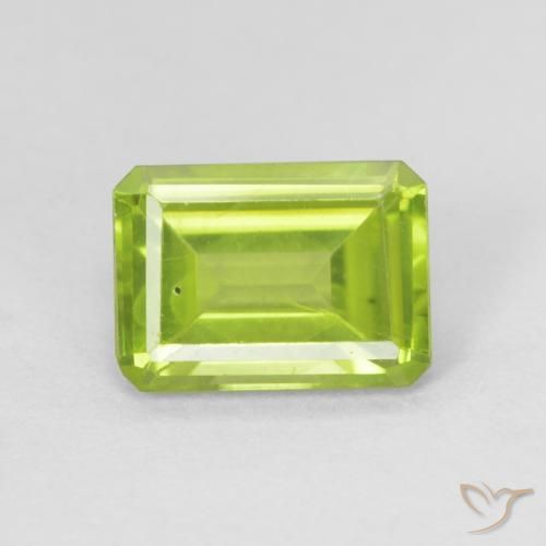 1.04ct Natürlicher hellgrün Peridot, Smaragdschliff, VS