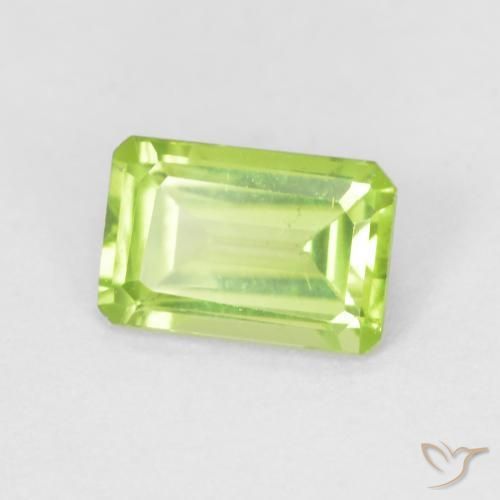 9,17 ctw natürlicher Leichtes lebendiges Grün Peridot, Oktagonschliff, VS