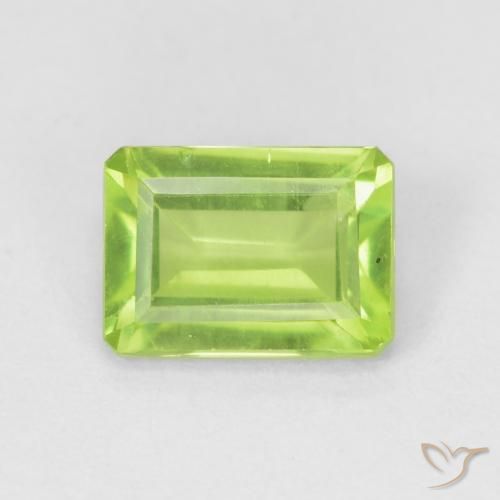 1.09ct Natürlicher hellgrün Peridot, Smaragdschliff, VS