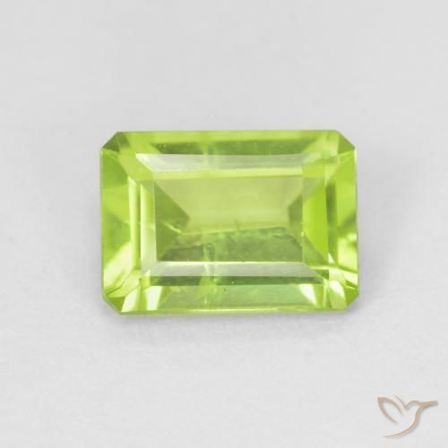 0.97ct Natürlicher hellgrün Peridot, Smaragdschliff, VS