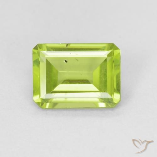 0.94ct Natürlicher hellgrün Peridot, Smaragdschliff, VS