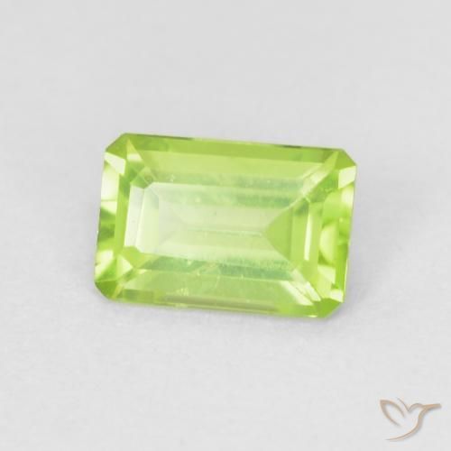 9,17 ctw natürlicher Leichtes lebendiges Grün Peridot, Oktagonschliff, VVS