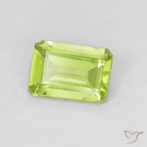 9,17 ctw natürlicher Mittelgrün Peridot, Oktagonschliff, VS