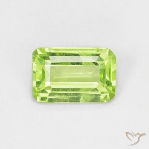 0.54ct Natürlicher Lebendiges grün Peridot, Smaragdschliff, VS