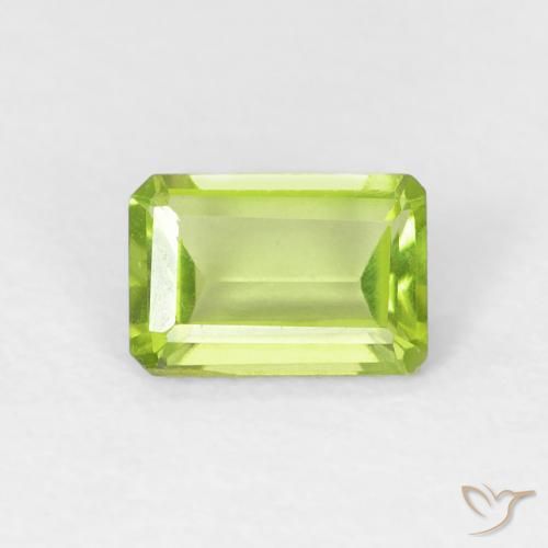 0.57ct Natürlicher hellgrün Peridot, Smaragdschliff, VVS-VS