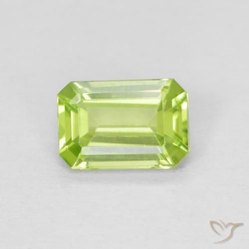 0.55ct Natürlicher hellgrün Peridot, Smaragdschliff, VS