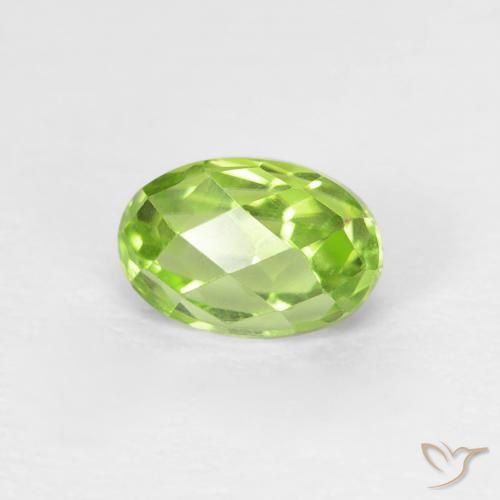 0.77ct Natürlicher Leichtes lebendiges Grün Peridot, Oval, VVS-VS