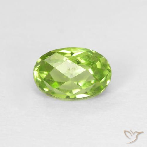 0.70ct Natürlicher Leichtes lebendiges Grün Peridot, Oval, VVS-VS