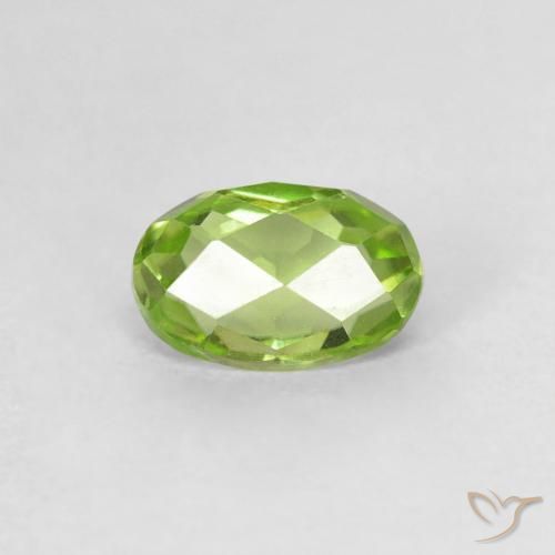 0.63ct Natürlicher Mittelgrün Peridot, Oval, VVS-VS