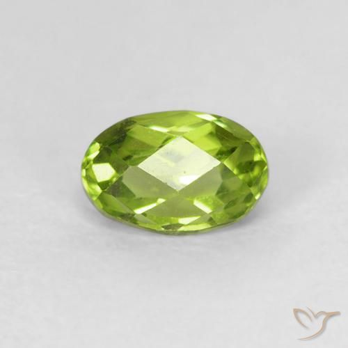0.70ct Natürlicher Lebendiges grün Peridot, Oval, VVS-VS