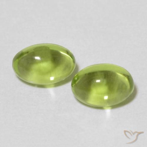 1.18ctw Natürlicher Lebendiges grün Peridot, Oval, Transparent