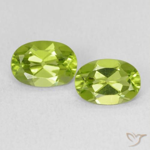 1.68ctw Natürlicher Mittelgrün Peridot, Oval, VVS-VS