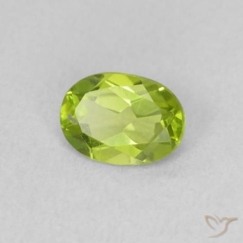 9,17 ctw natürlicher Mittelgrün Peridot, Oval, VVS-VS
