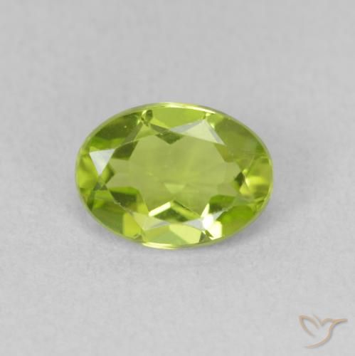 1.07ct Natürlicher Mittelgrün Peridot, Oval, VVS-VS