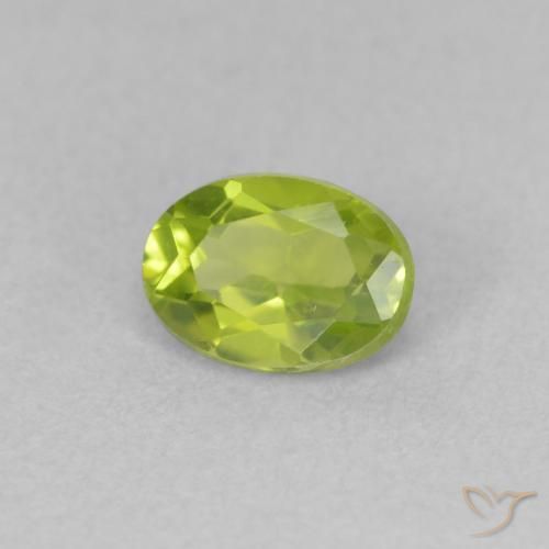 9,17 ctw natürlicher Olivgrün Peridot, Oval, VVS-VS