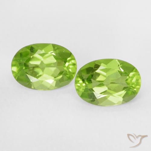 1.85ctw Natürlicher Lebendiges grün Peridot, Oval, VVS-VS