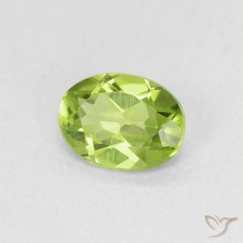 9,17 ctw natürlicher Mittelgrün Peridot, Oval, VVS-VS