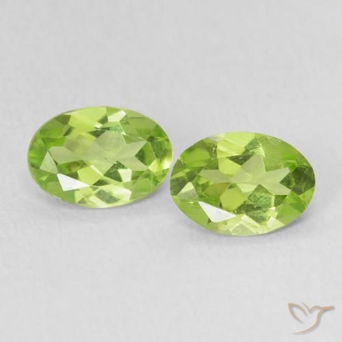 1.39ctw Natürlicher Leichtes lebendiges Grün Peridot, Oval, VS