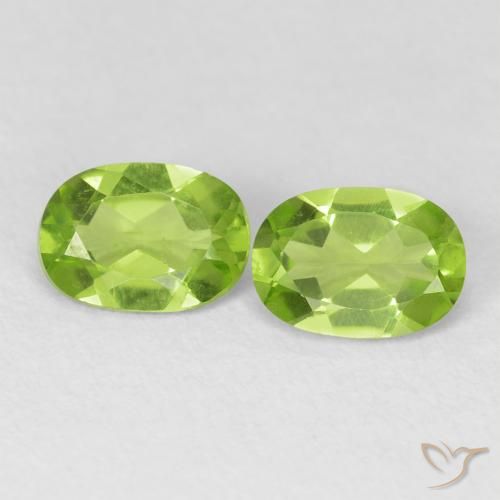 1.75ctw Natürlicher gelblich-grün Peridot, Oval, VVS-VS