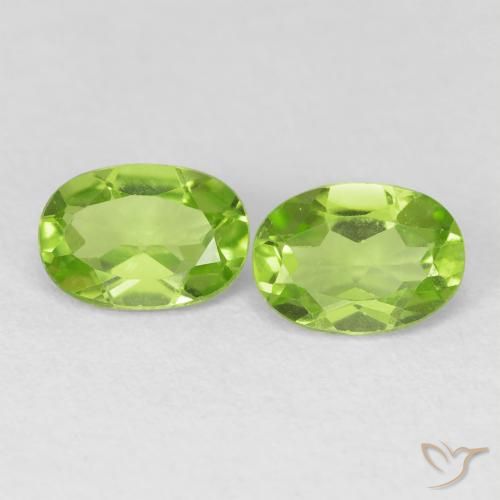1.82ctw Natürlicher Lebendiges grün Peridot, Oval, VVS-VS