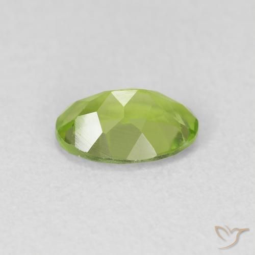 9,17 ctw natürlicher Mittelgrün Peridot, Oval, VVS-VS