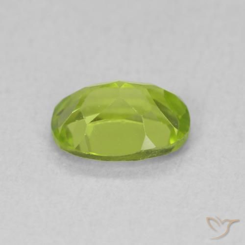 9,17 ctw natürlicher Mittelgrün Peridot, Oval, VS