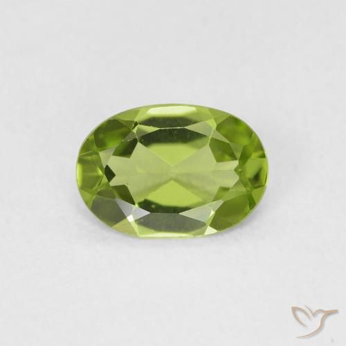 0.70ct Natürlicher Lebendiges grün Peridot, Oval, VVS-VS