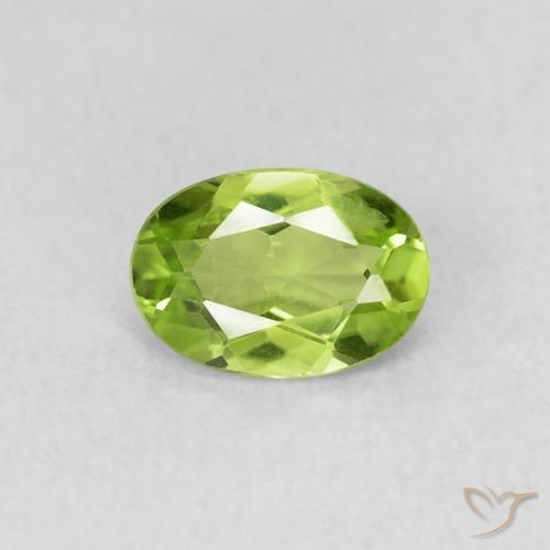 0.69ct Natürlicher Mittelgrün Peridot, Oval, VS