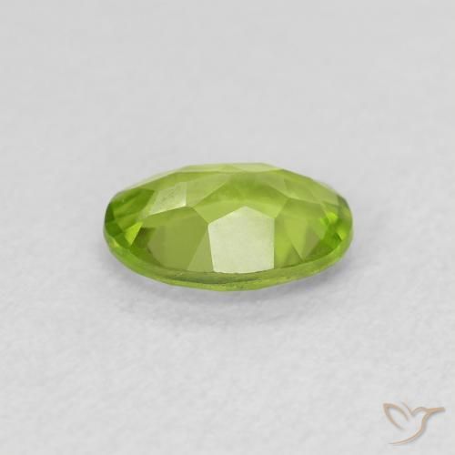 9,17 ctw natürlicher Mittelgrün Peridot, Oval, VS