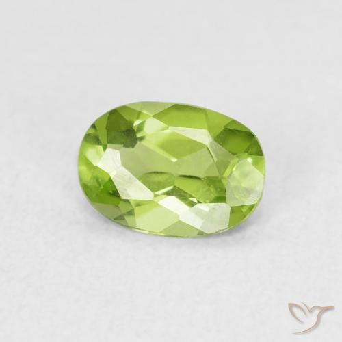9,17 ctw natürlicher Mittelgrün Peridot, Oval, VVS-VS