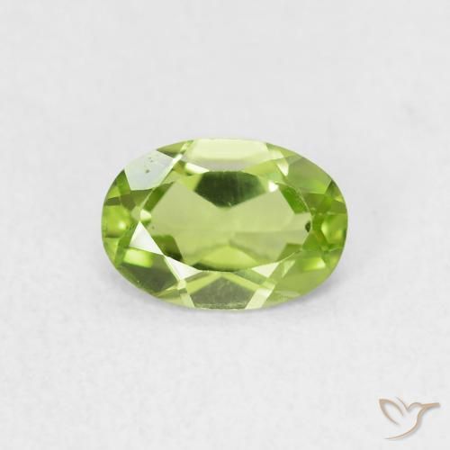 0.69ct Natürlicher Mittelgrün Peridot, Oval, VVS-VS