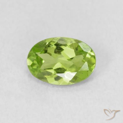 0.75ct Natürlicher Mittelgrün Peridot, Oval, VS