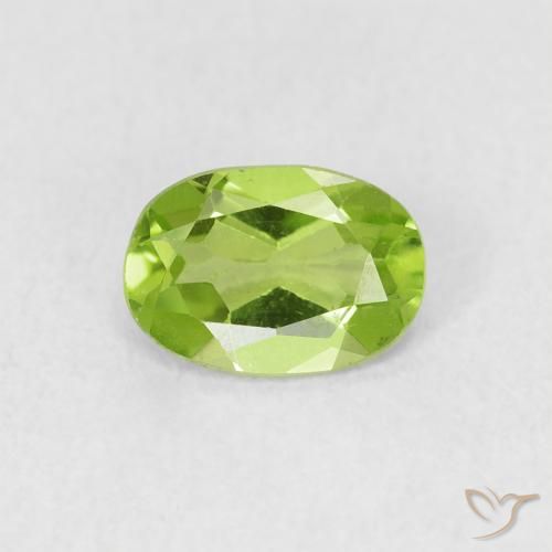 0.74ct Natürlicher Lebendiges grün Peridot, Oval, VS