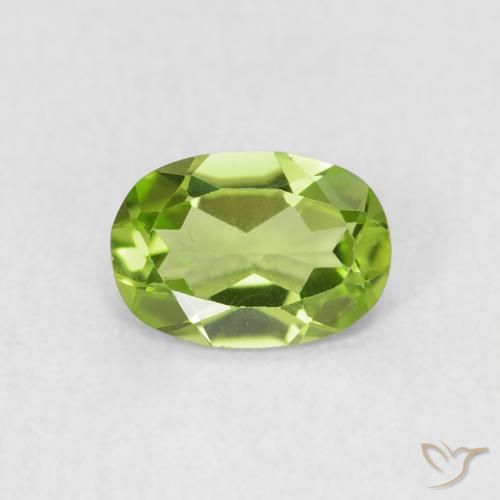 0.76ct Natürlicher Mittelgrün Peridot, Oval, VS
