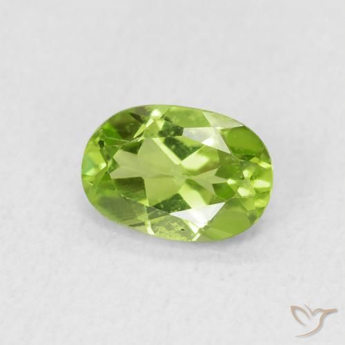 9,17 ctw natürlicher Mittelgrün Peridot, Oval, VS