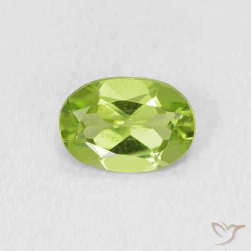 0.71ct Natürlicher Mittelgrün Peridot, Oval, VS