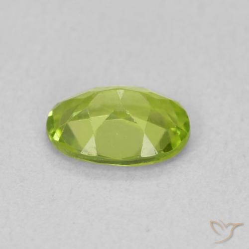 9,17 ctw natürlicher Mittelgrün Peridot, Oval, VS