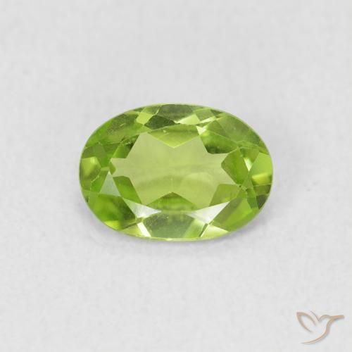 0.73ct Natürlicher Leichtes lebendiges Grün Peridot, Oval, VS