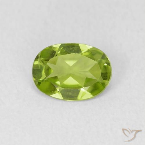 0.74ct Natürlicher Lebendiges grün Peridot, Oval, VS
