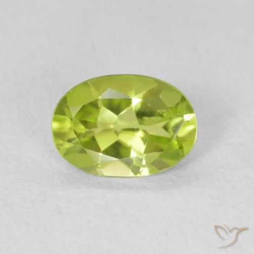 0.71ct Natürlicher hellgrün Peridot, Oval, VS