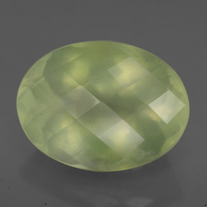 10,07 ctw natürlicher grüner Prehnit, Transparent, Transparent / Lichtdurchlässig
