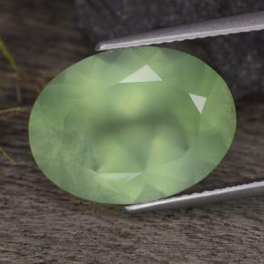 8,65 ctw natürlicher grüner Prehnit, Oval Schliff, Lichtdurchlässig