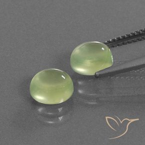 2.91 ct natürliche Mittelgrün Prehnit-Edelsteine, Oval, Transparent