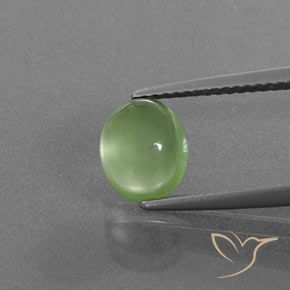 2.05ct Natürlicher gelblich-grün Prehnit, Oval, Transparent / Lichtdurchlässig