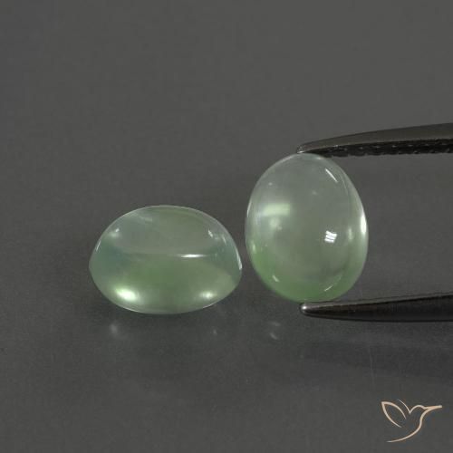 3.04ctw Natürlicher Warmes Grün Prehnit, Oval, Transparent