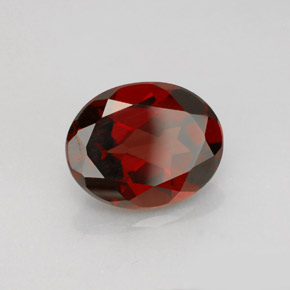 3,01 ctw natürlicher roter Pyrop, Oval Schliff, VS