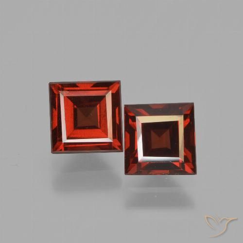 1.76ctw Natürlicher tiefrot Pyrop-Granat, Quadrat, VS