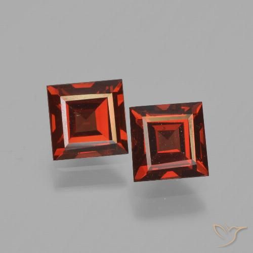 1.58ctw Natürlicher dunkelrot Pyrop-Granat, Quadrat, VS