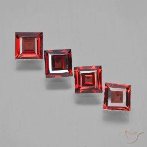 2.44ctw Natürlicher Mittelrot Pyrop-Granat, Quadrat, VS